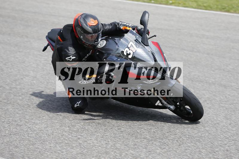 /Archiv-2024/29 12.06.2024 MOTO.CH Track Day ADR/Gruppe gelb/37